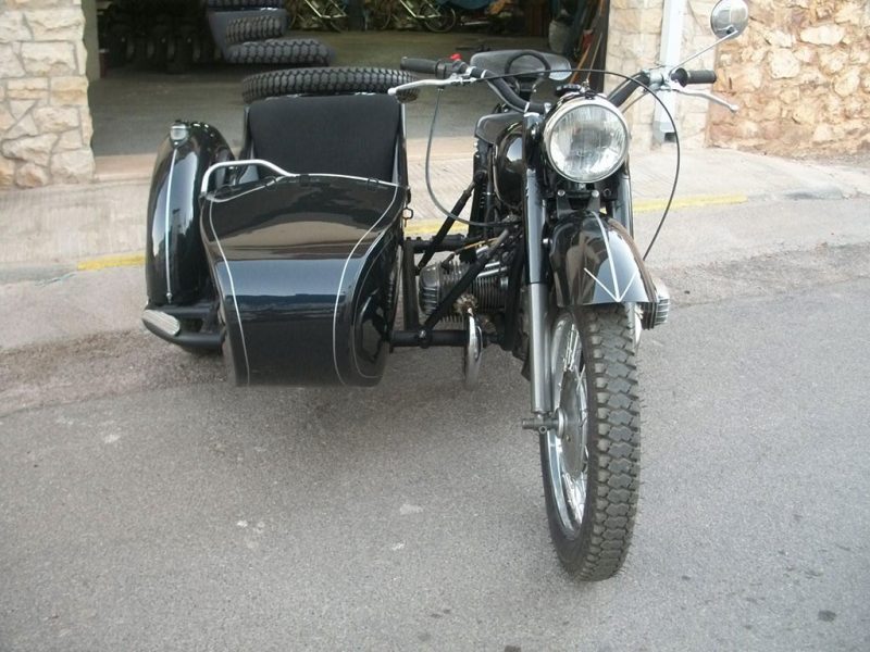 vehiculo historico Ural K750 Sidecar
